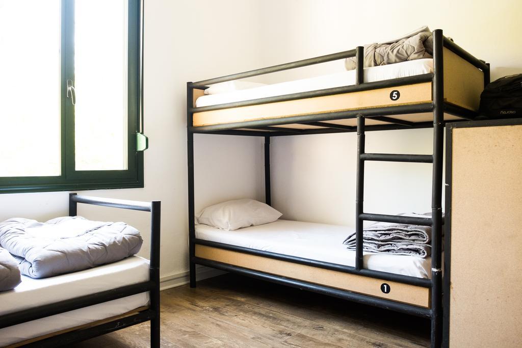 Destil Hostel Tiranë Eksteriør bilde